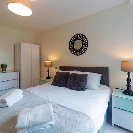 Central Tower Bridge Apartment London Ruang foto