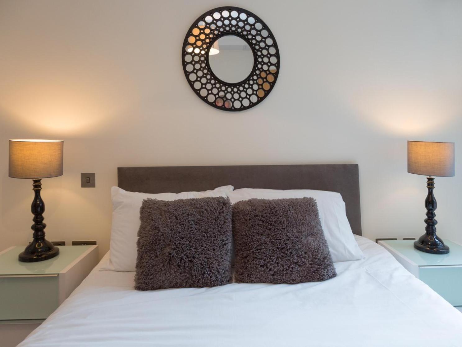 Central Tower Bridge Apartment London Ruang foto