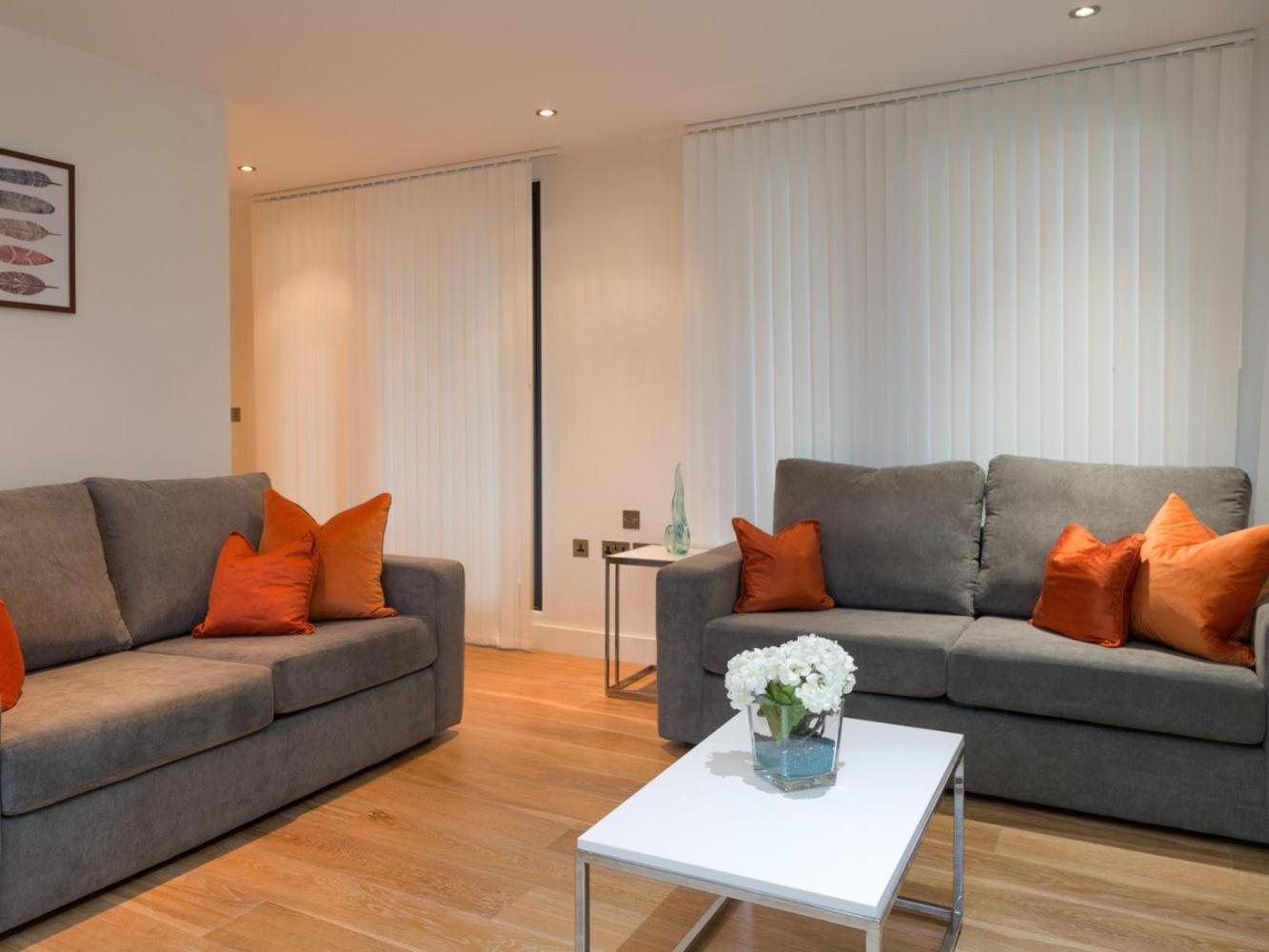Central Tower Bridge Apartment London Ruang foto