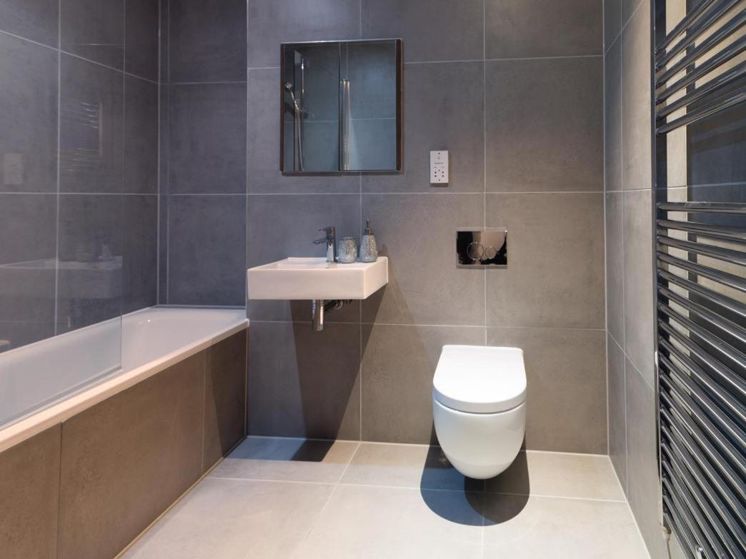 Central Tower Bridge Apartment London Bagian luar foto